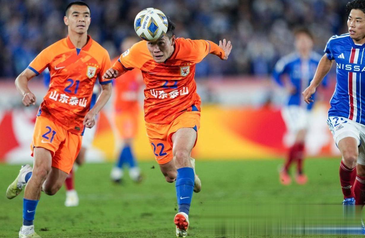 乐鱼-加时末段亚冠焦点战，拉齐奥强势反弹，引发热议，控场能力受关注(拉齐奥队员名单)