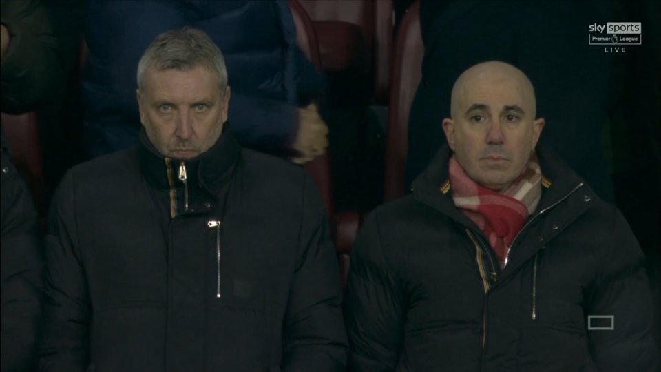 Leyu-曼联今晚强势反弹问鼎冠军引爆全场，曼联主帅复盘看傻球迷的简单介绍