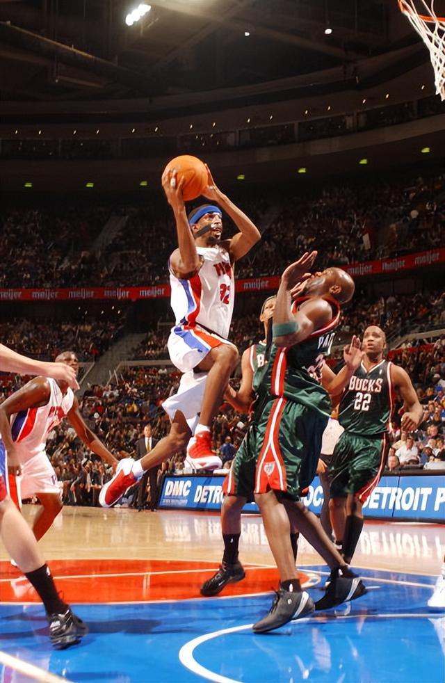 这也行?里程碑夜底特律活塞止住颓势Scout与50激战独行侠分钟,清晨本菲卡队长鼓劲的简单介绍 这也行?里程碑夜底特律活塞止住颓势Scout与50激战独行侠分钟,清晨本菲卡队长鼓劲的简单介绍